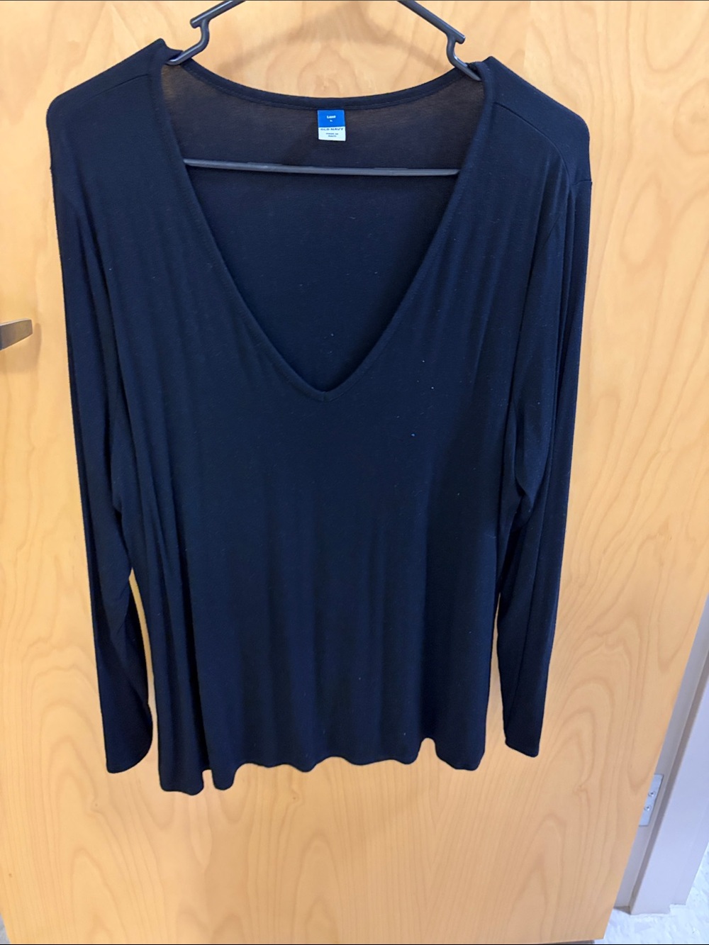 Old Navy Black V-Neck Long Sleeve Top